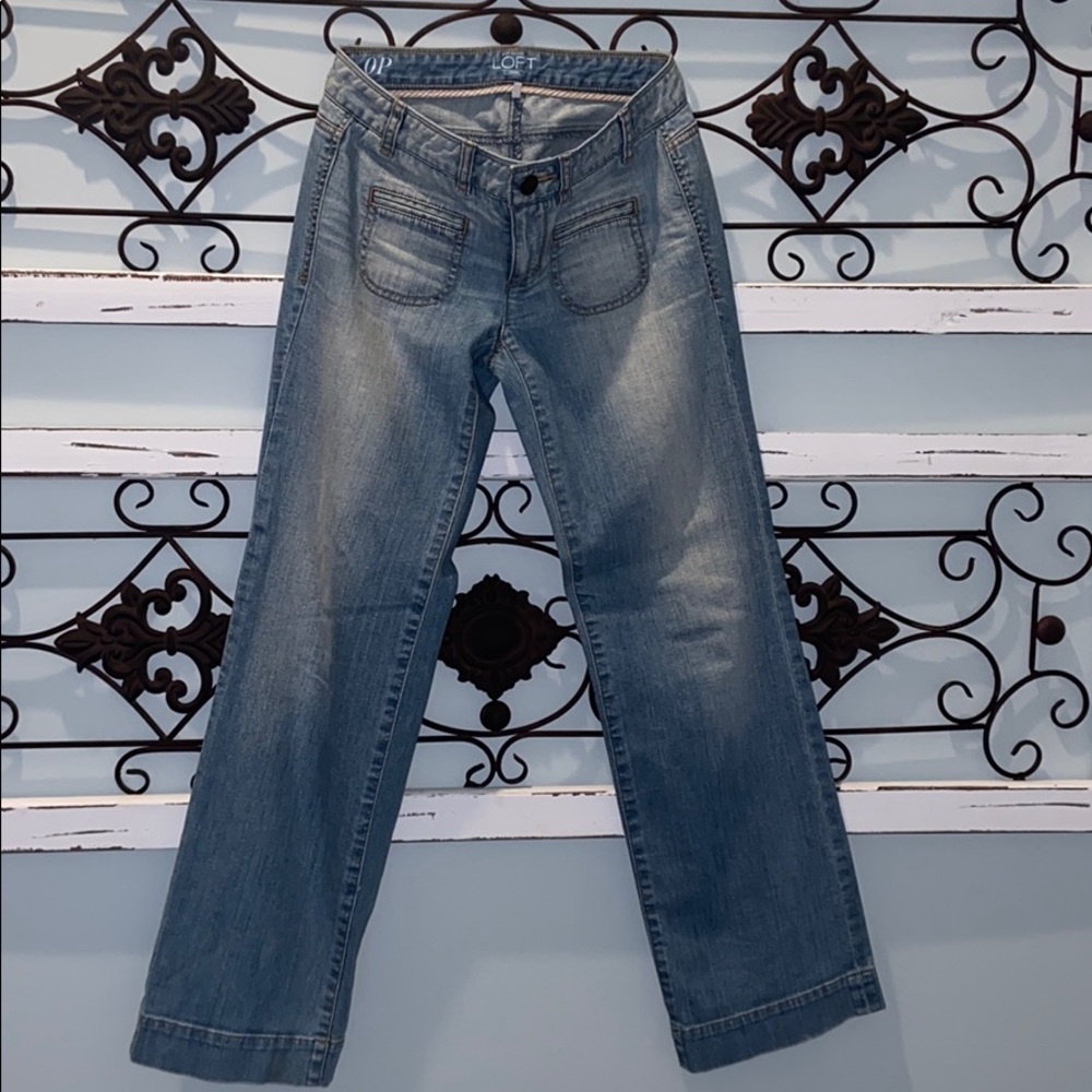 Ann Taylor LOFT Low rise wide-leg Jeans size 0P